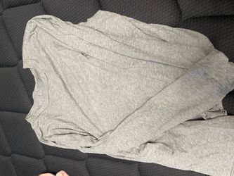 Gray long sleeve shirt