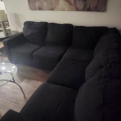 Queen Bed Sectional Couch Full Bed   Table