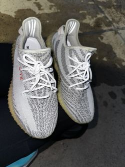 YEEZY ADiDAS
