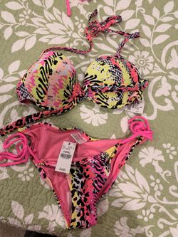Wet Seal swim suit top and bottom brand new