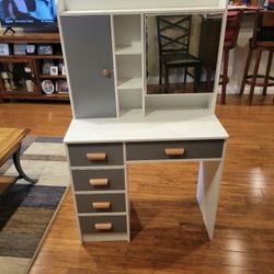 Small Vanity Desk (used)