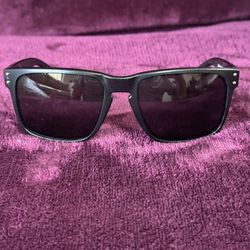 Oakley Holbrook XL Sunglasses – Matte Black