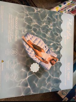 Pool floaty