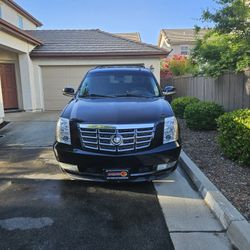 Escalade 2011 Clean