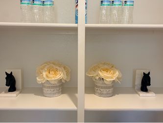 MOVING SALE CORONA DECORATION FLOWER