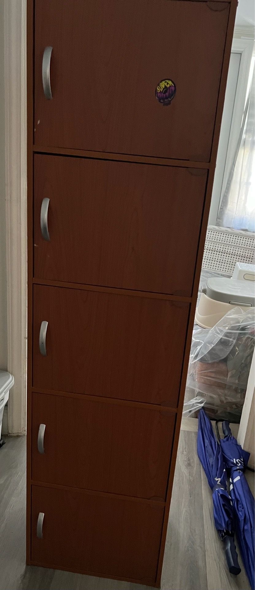 Free cabinet
