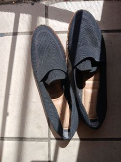Me too comfy slip on shoes