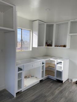 Countertops and Cabinets Installation