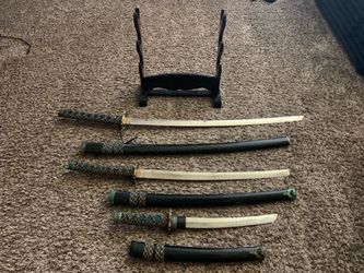 Decorative sword set