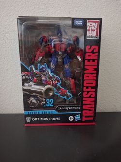 Transformers Studio Series #32 Optimus Prime Figure