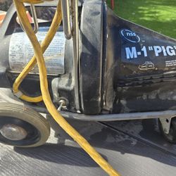 NSS M1 PIG VINTAGE COMMERCIAL VACUUM