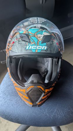 Icon Airflight helmet w/ Cardo Freecom 4x