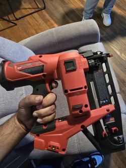 Milwaukee 3020-20 M18 Fuel Clavadora (New)