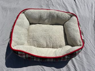 Red and Green Plaid Dog Bed Pet Bedding
