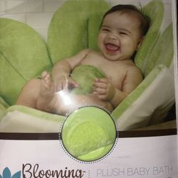 Blooming Plush Baby Bath 