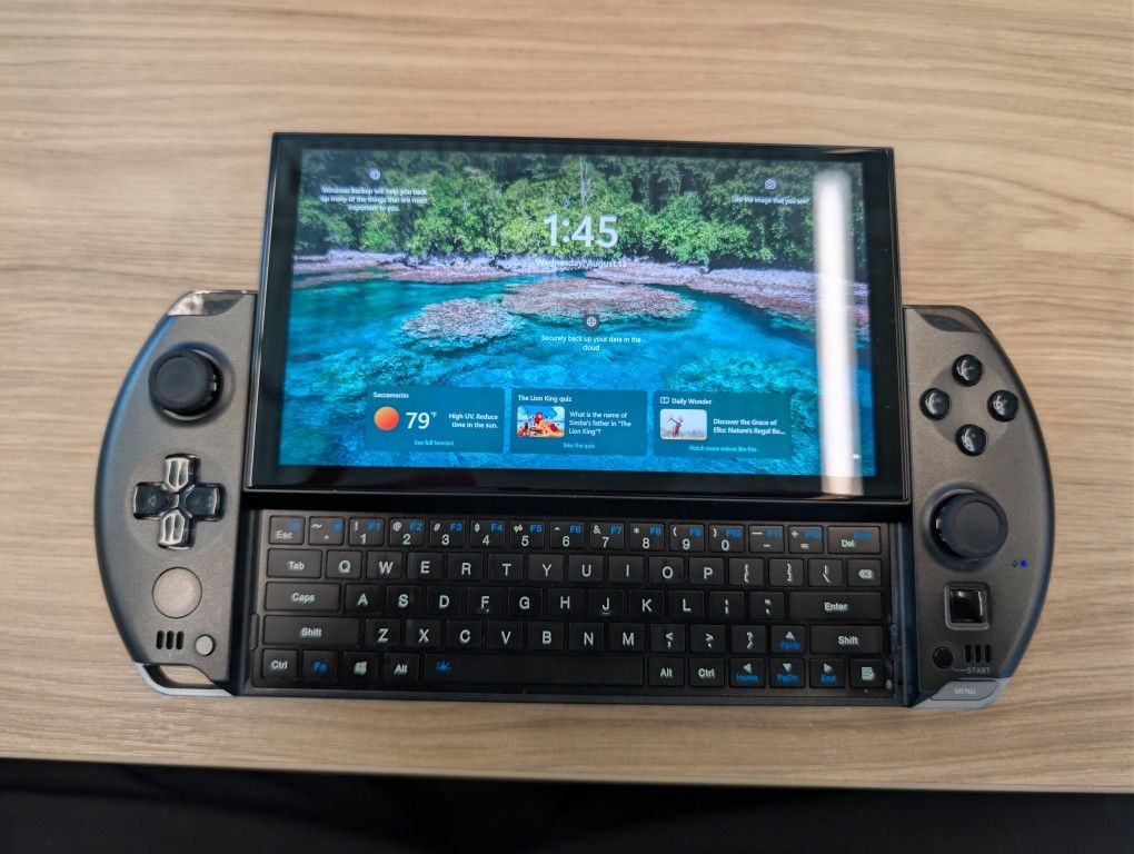 2025 GPD Win 4 8840u 32GB RAM, 4TB NVME