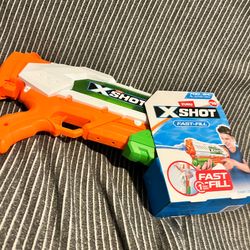 Zuru x shot water gun
