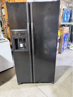 Black side by side refrigerator