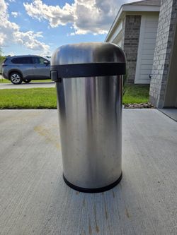 Resturant Quality Trash Cans - 60L