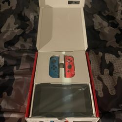 Nintendo Switch 