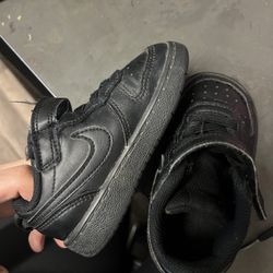 Toddler Nike Shoe 7c