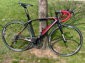 2014 Giant TCR (Fully Carbon Fiber) Road Bike.