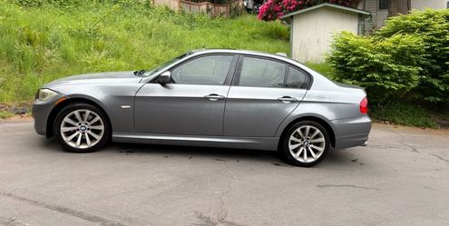 2011 BMW 3-Series Sedan