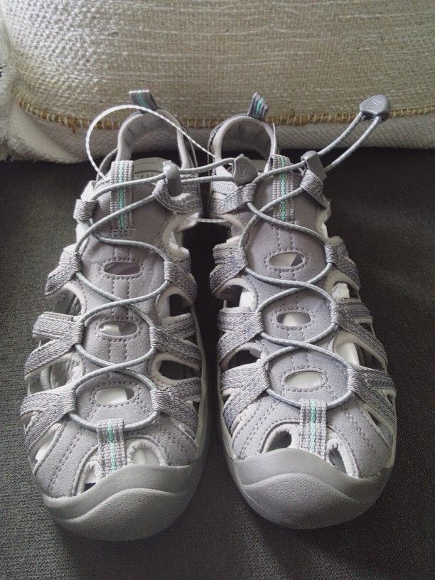 NEW KEEN Women's Whisper Closed Toe Sandals Size 11