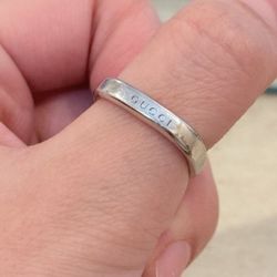 Gucci 18k White Gold Squared Band