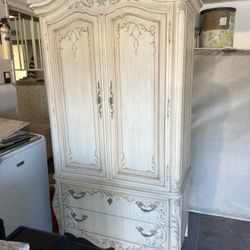 Armoire