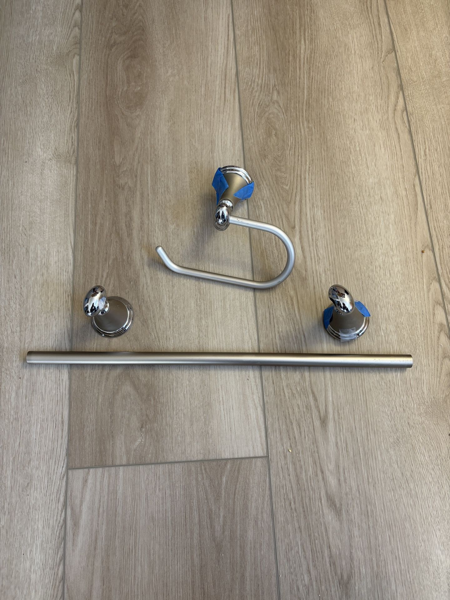 2-Piece Bathroom Towel and TP