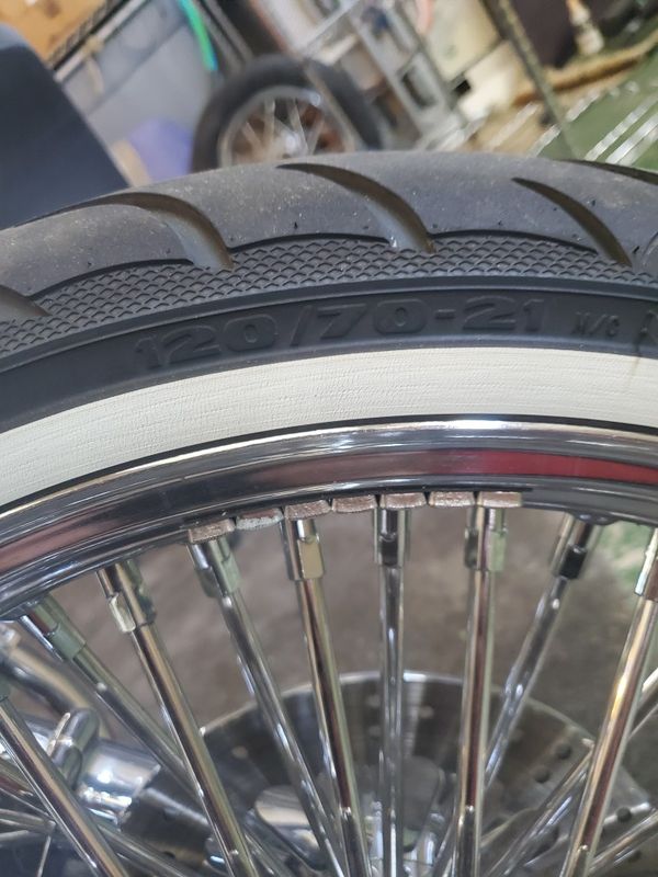 Avon Cobra chrome Motorcycle tire. for Sale in Hesperia, CA OfferUp