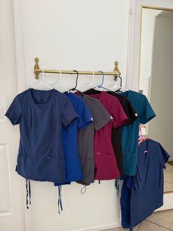 Cherokee Infinity Female scrubs