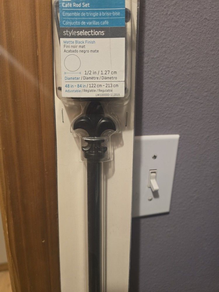 Brand New Cafe Curtain Rod Set