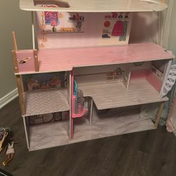 Doll House 