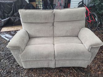 La-Z-Boy Power Reclining Love Seat