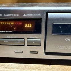 JVC 3 Head Cassette Deck Model TD-V661