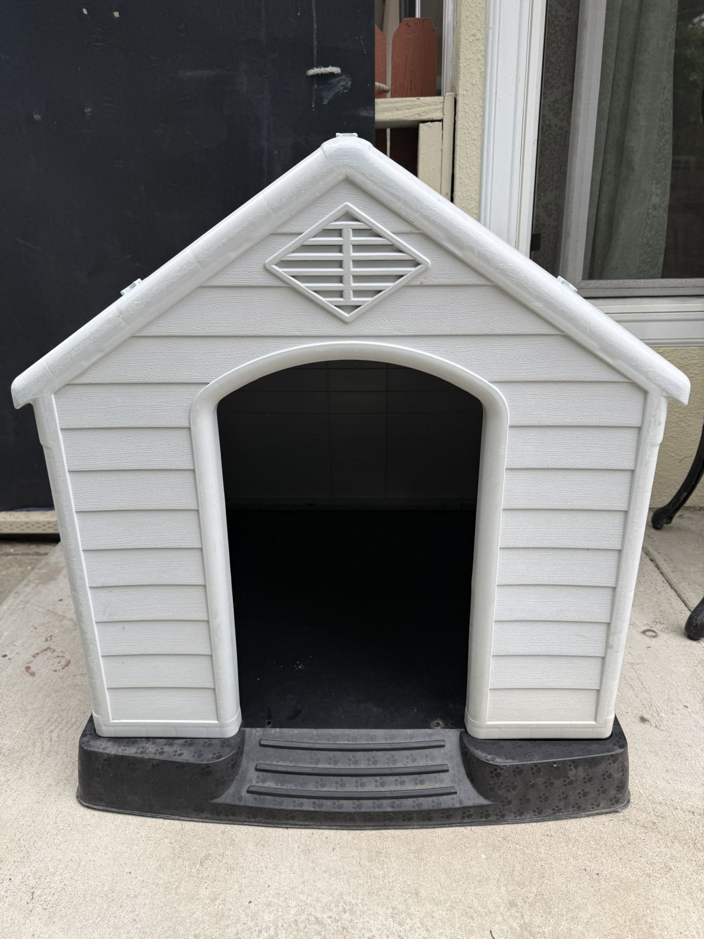 Dog house