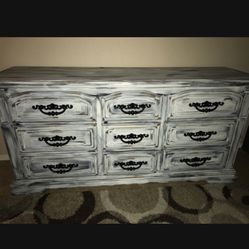 CHALK PAINTED SHABBY CHIC 9 DRAWER DRESSER 