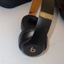 Beats Studio 3. Black With Gold And Peanut butter 