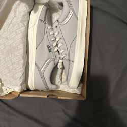 Vans Deals!! Authentic 