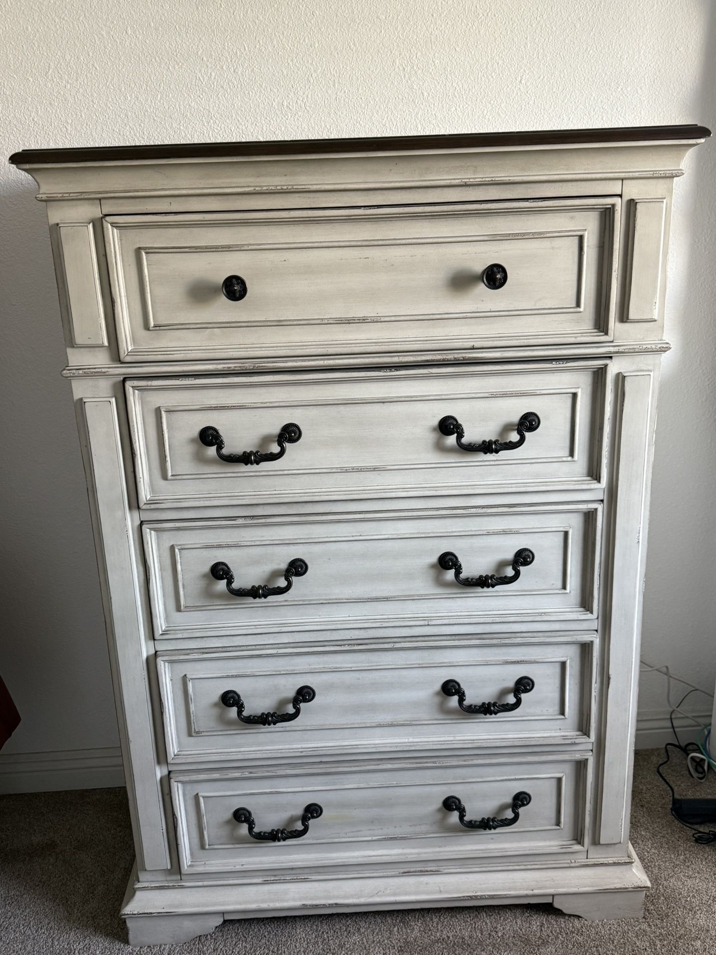 Chest drawers