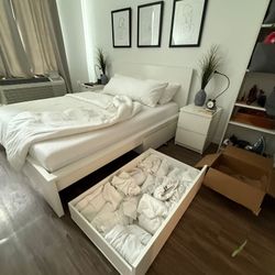 Bedroom Furniture Set/ Color: White