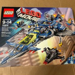 rare & Retired Lego Movie Set# 70816 Bennie’s Spaceship From 2014 - 940pcs