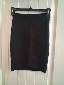 BEBE pencil skirt (stretch)