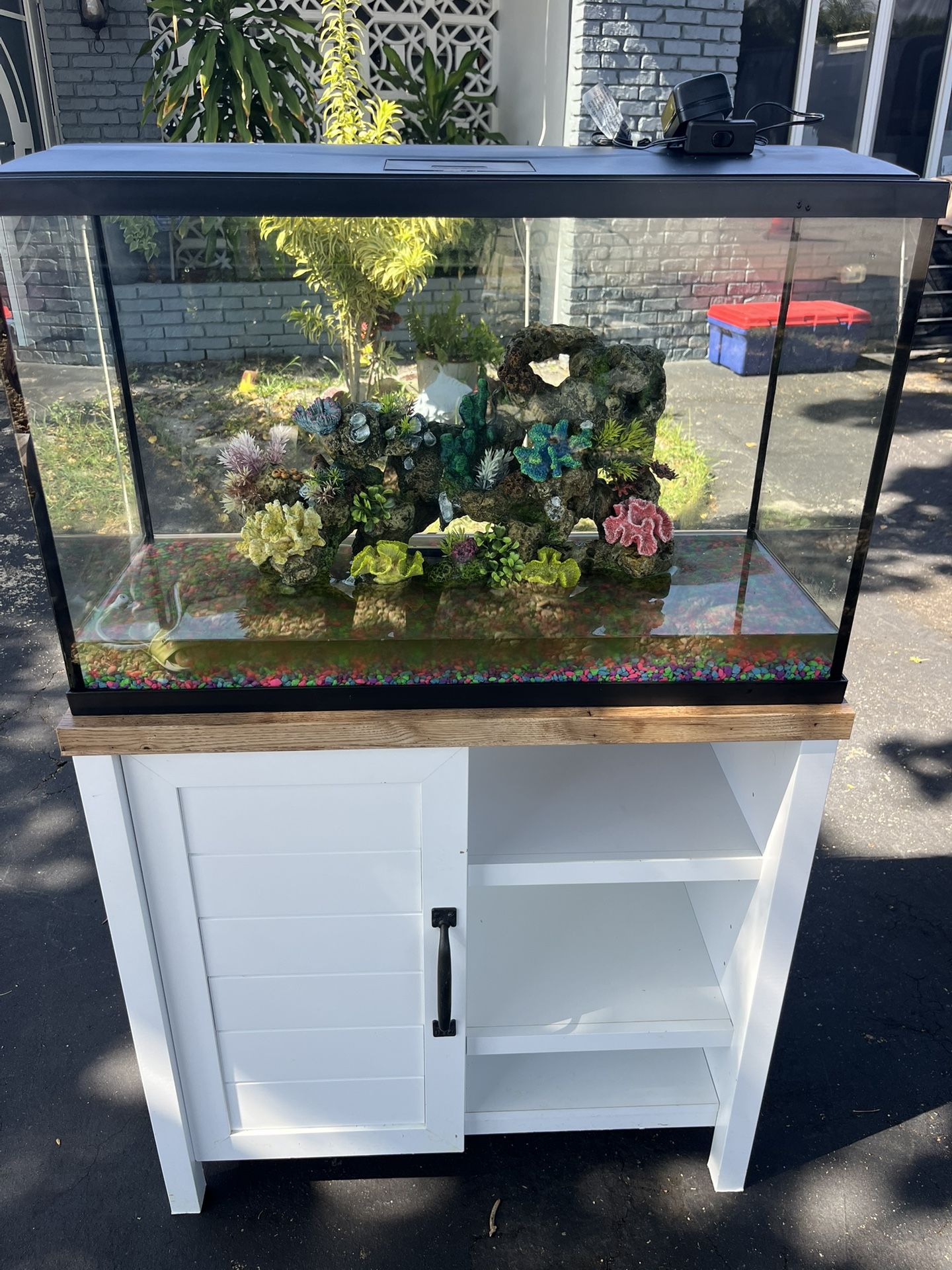 AQUARIUM LIKE NEW !!
