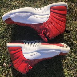 JORDAN 12 RETRO GYM RED SIZE 9.5 NEED GONE ASAP