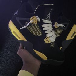 Jordan 4 
