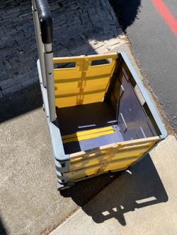 Carrito de libros con llantas/books cart with wheels