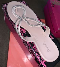 Women’s sandals